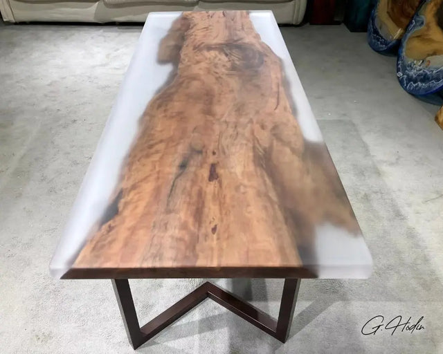 Table Résine Epoxy Blanche MSCOW noyer sud américain face