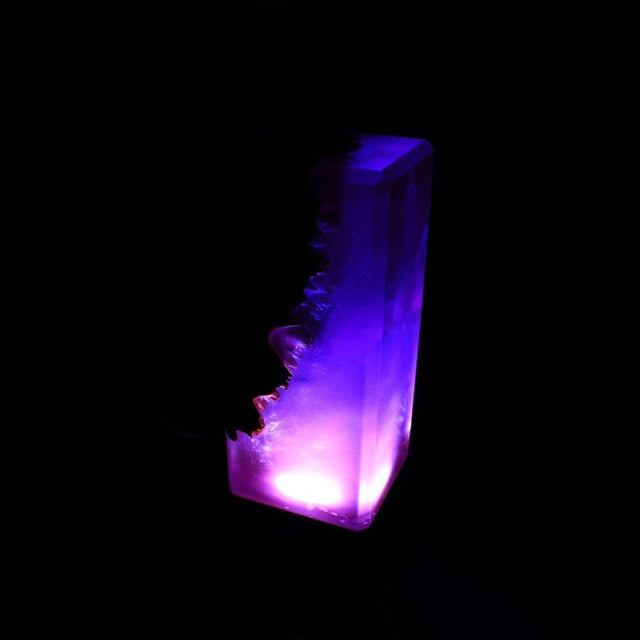 Lampe d'Ambiance Haute en Résine Époxy Violette - G.Hodin