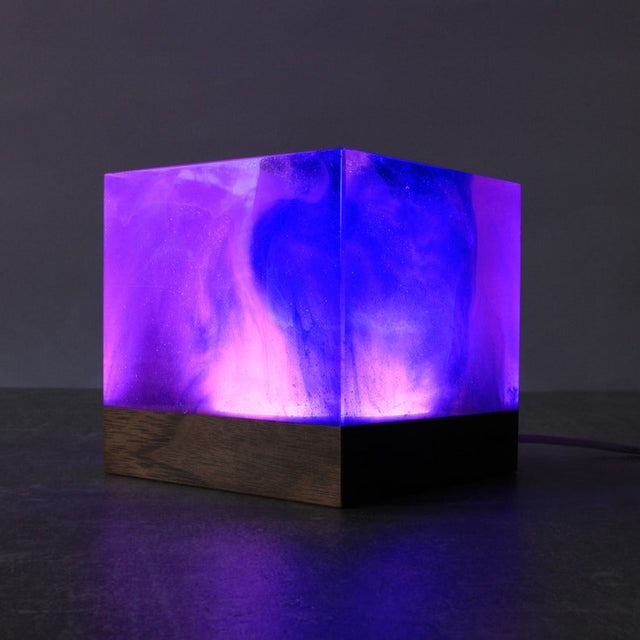 Lampe d'Ambiance en Résine Époxy Violette - G.Hodin