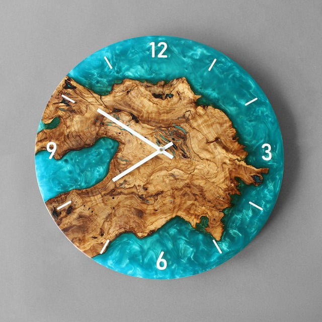 Horloge en Résine Turquoise et Bois d'Olivier - G.Hodin